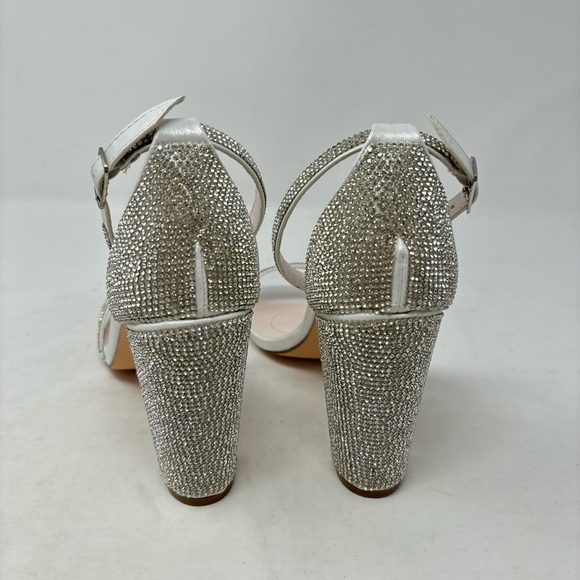 NWT DB Studio David’s Bridal Crystal Block Heel Sandals Size 7.5 Wedding Bridal - Picture 9 of 10